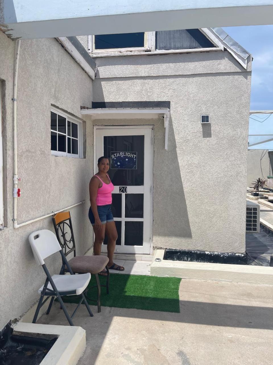 Oceanfront Condo W/ Free Parking + High Speed Wifi Negril Exterior photo
