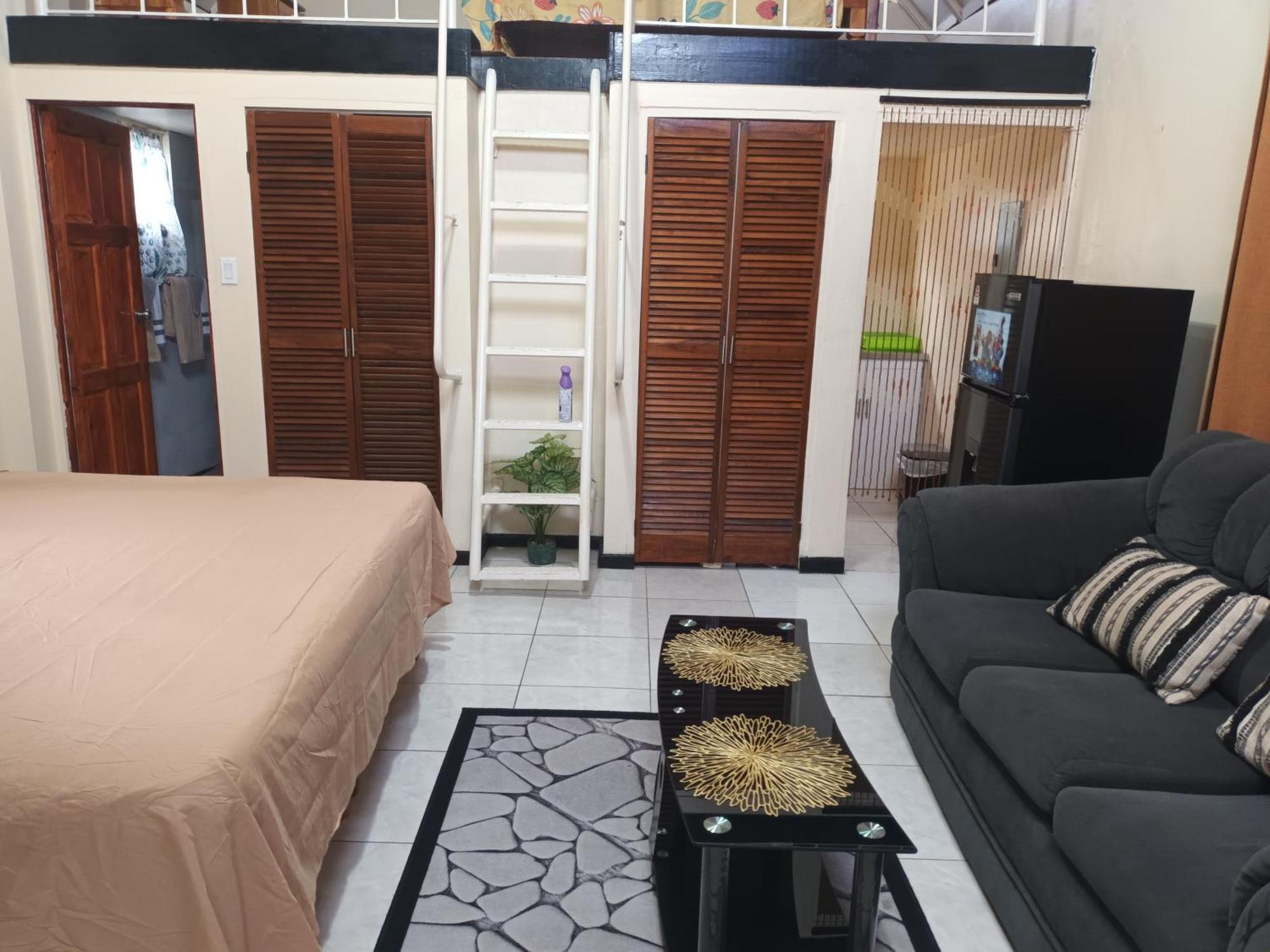 Oceanfront Condo W/ Free Parking + High Speed Wifi Negril Exterior photo